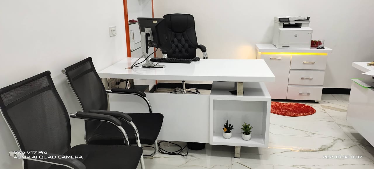 Lauft-shop_ceo_office